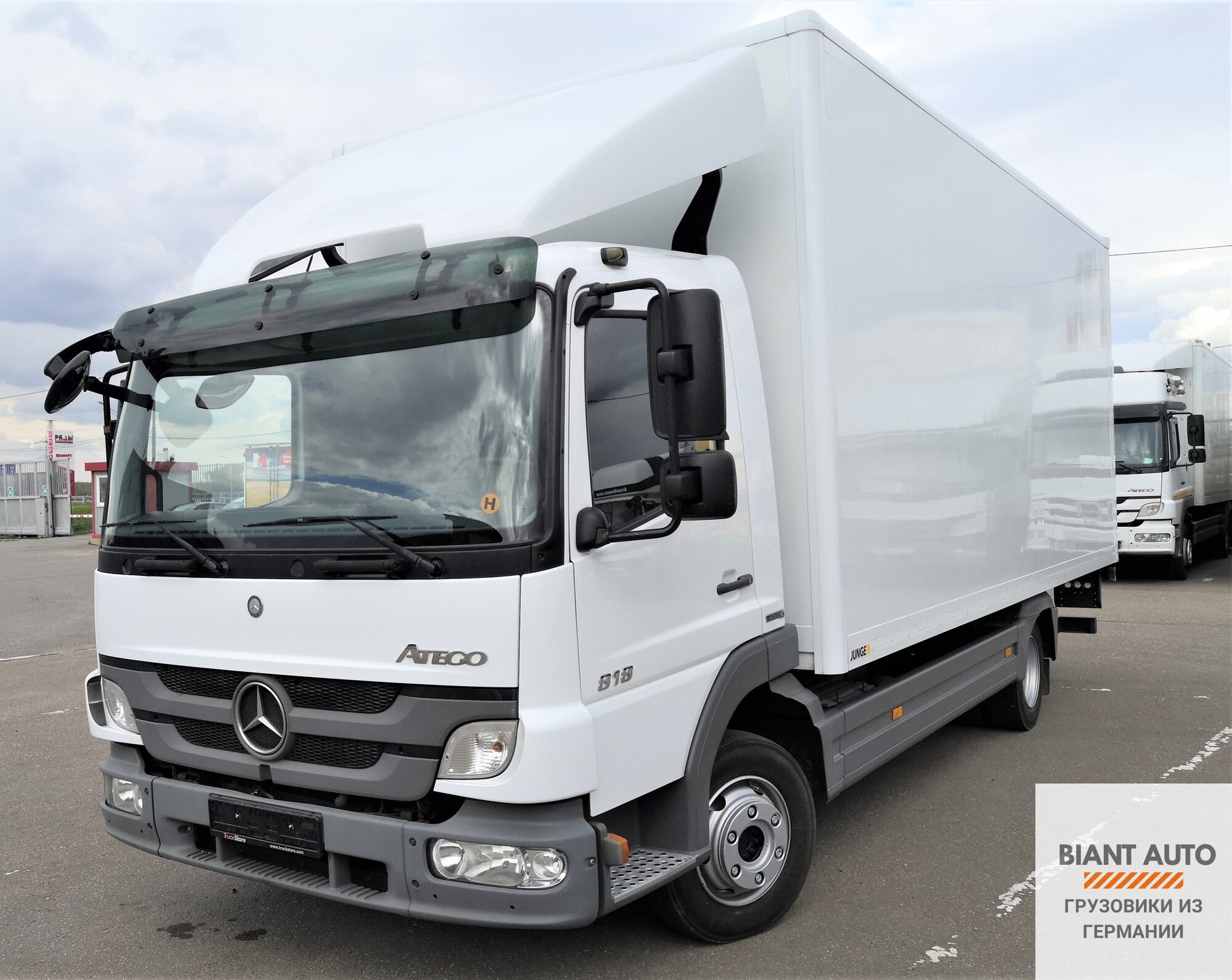 Mersedes Atego 818L, 2013 г.в., мебельный фургон, 36 м3, из Германии.  Компания BIANT AUTO Грузовики из Германии