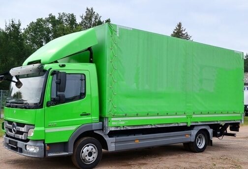 Mercedes Atego 818 L 2013 г.в., тентованный/шторный, дл. 6,1 м с гидробортом