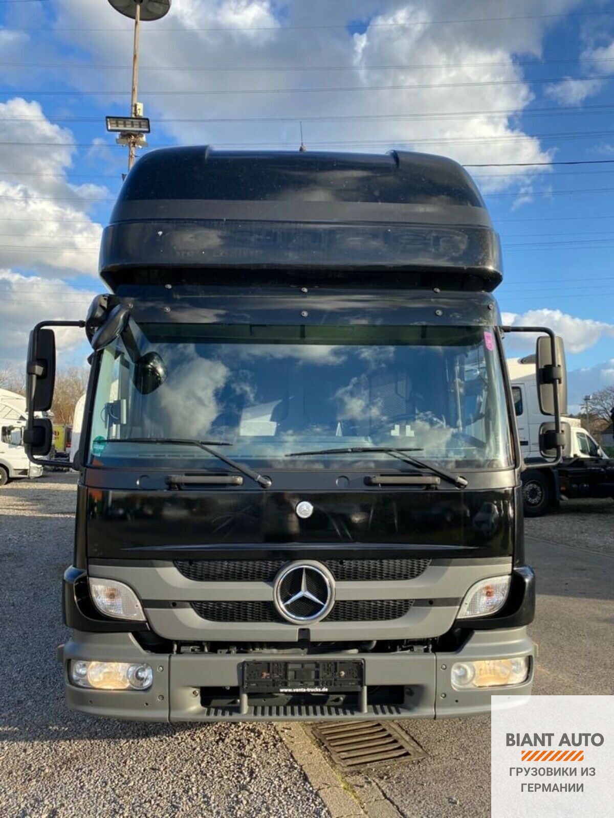 Mercedes Atego 818L 2014 г.в., со спальником тентованный шторный с  гидробортом, из Германии. Компания BIANT AUTO Грузовики из Германии