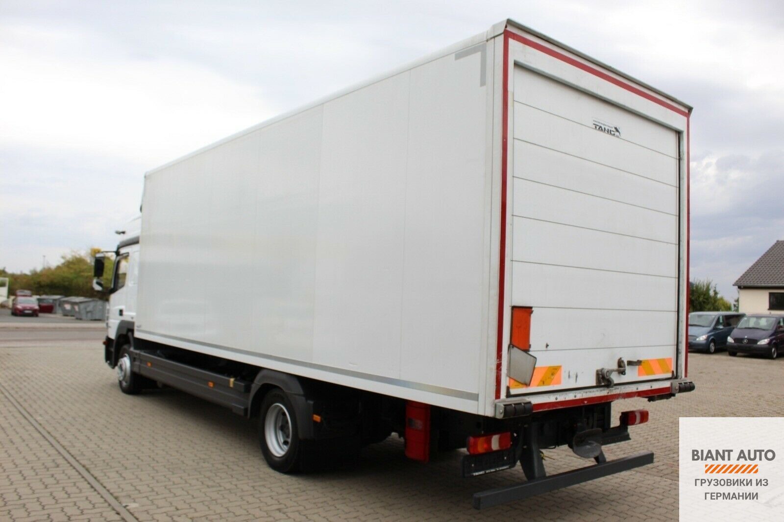 Mercedes Atego 1223 2015 г.в., MegaSpase, со спальником, фургон 7,15 м,  кабина мегаспейс, из Германии. Компания BIANT AUTO Грузовики из Германии